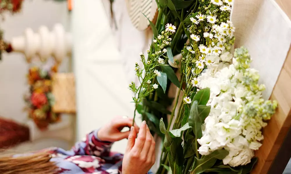 Ramos Luwanda: Especial San Valentín con Bombones y Flores Naturales