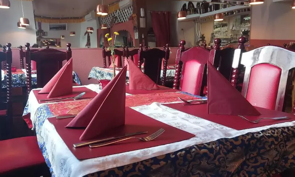 Ayurvedische 6-Gänge-Menü mit Fleisch oder vegetarisch/vegan