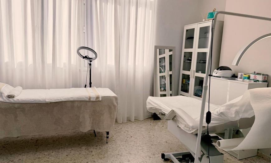 Image 2: 2, 4 o 6 sesiones de combo reductor con aparatología para 1 persona