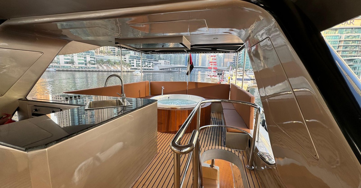 Enjoy Luxury Yacht Up To 50 People For 1-3 Hours Enjoy Luxury Yacht Up To 50 People For 1-3 Hours