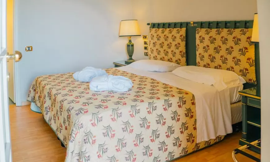 Image 9: Villa San Giovanni 4*: tweepersoonskamer met halfpension