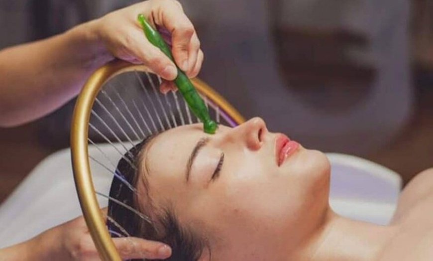 Image 1: Ritual de head spa japonés con lifting facial, reflexología y más 