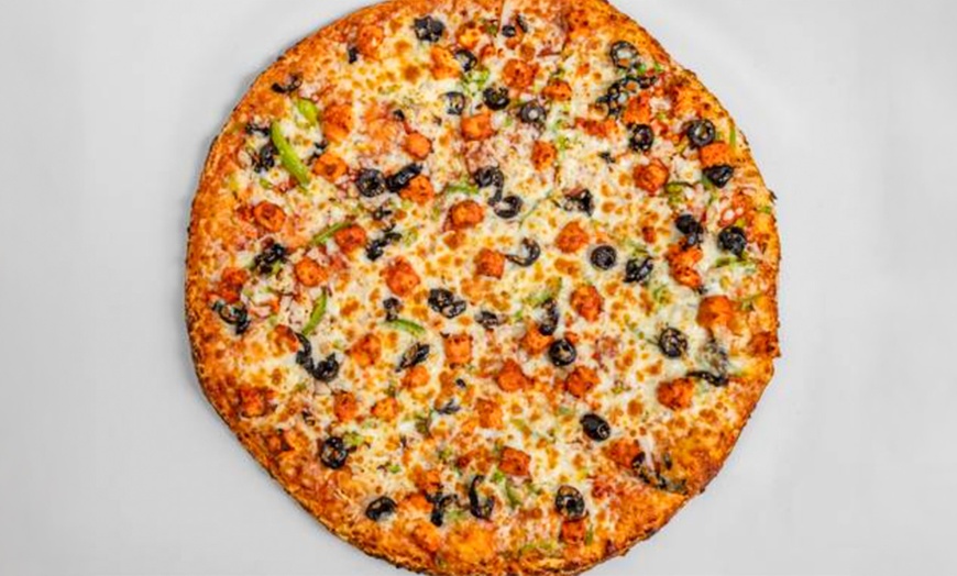 Image 3: C$20, C$40 or C$60 to Spend on Food & Drinks or Custom Large Pizza