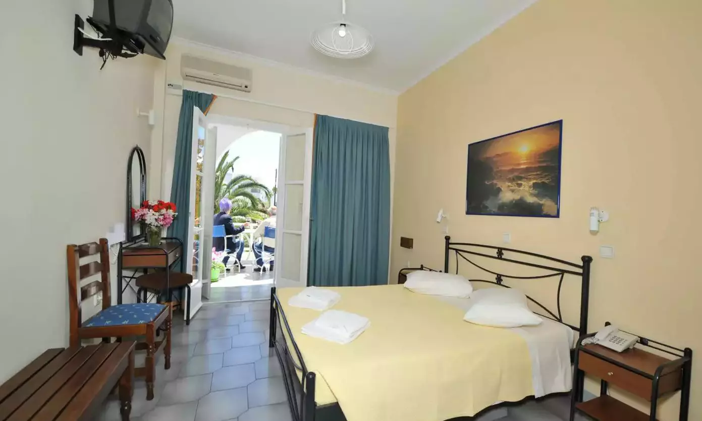 ✈ 9-Day Greece Vacation with Air from Great Value Vacations