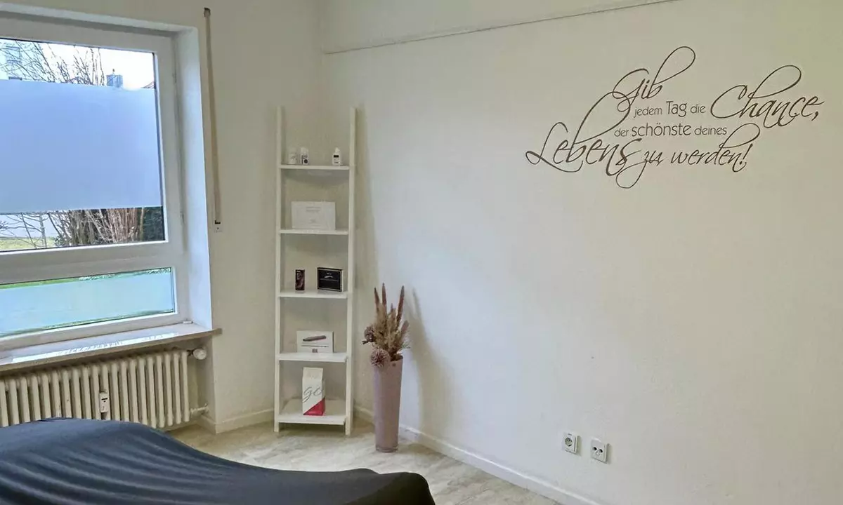 Basic- oder Premium-Gesichtsbehandlung, opt. mit Fruchtsäurepeeling