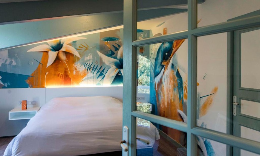 Image 7: Cognac : chambre supérieure, deluxe ou suite avec pdj et spa en option