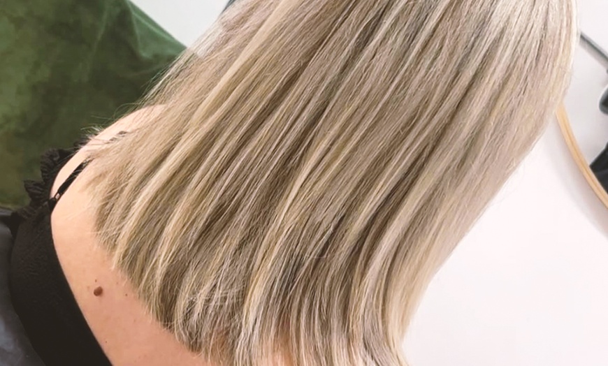 Image 4: Up to 25% Off on Salon - Haircut at GeoGlam