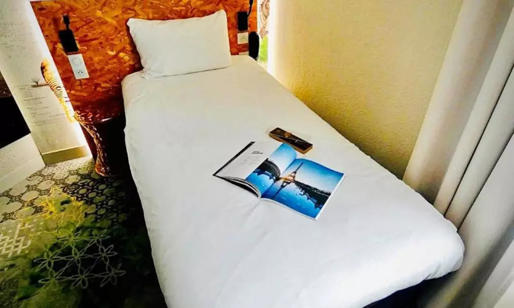 Paris: Standard-Zimmer mit Queensize-Bett