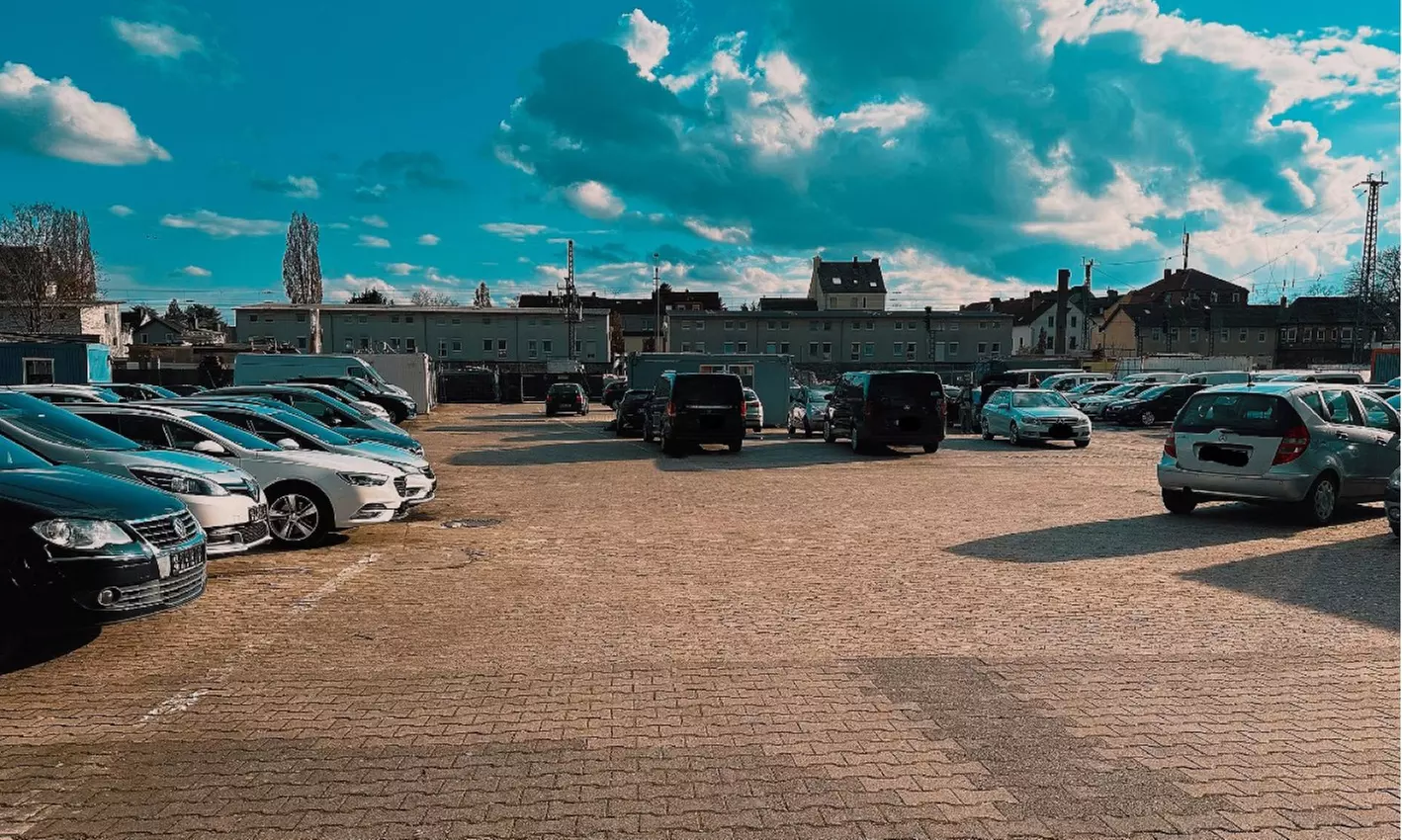 Valet-Park-Service für bis zu 21 Tage in der Nähe des Frankfurter Flughafens opt. inkl. Extras (bis 48% sparen) - Second Medium