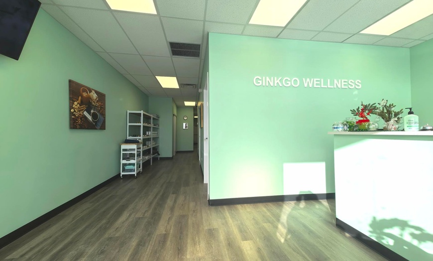 Image 6: Unwind with One 50 or 80 Minutes Deep Tissue Massage