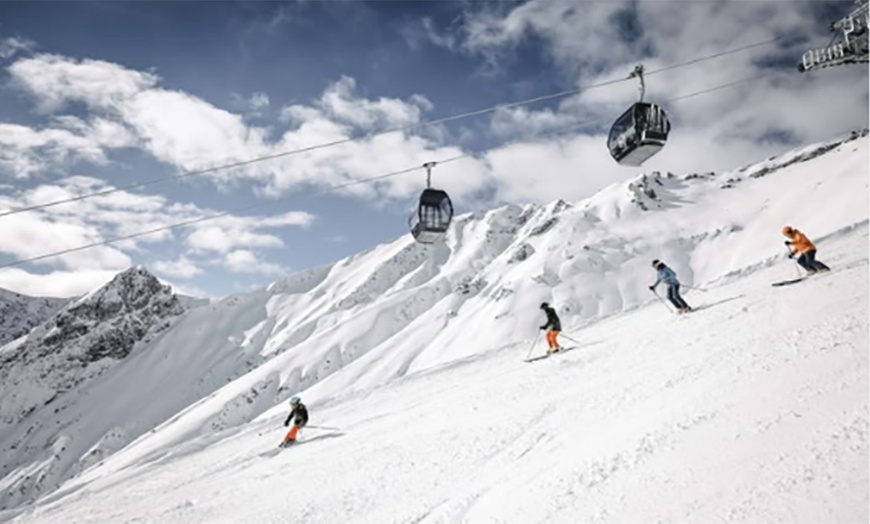 Image 4: Tagesskipass für das Skigebiet Hoch-Imst / Ticket für Berg- & Talfahrt
