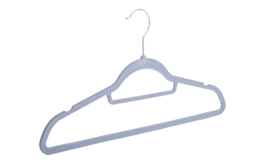 Image 9: Homiu 50-Pack of Hangers for Men’s and Women’s Clothing