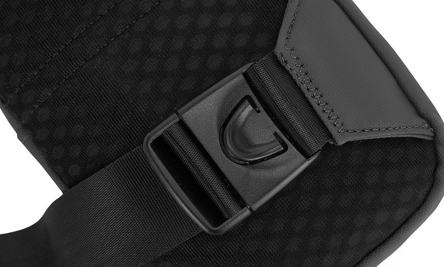 Image 28: Men's Lightweight Dalily Crossbody Bag 