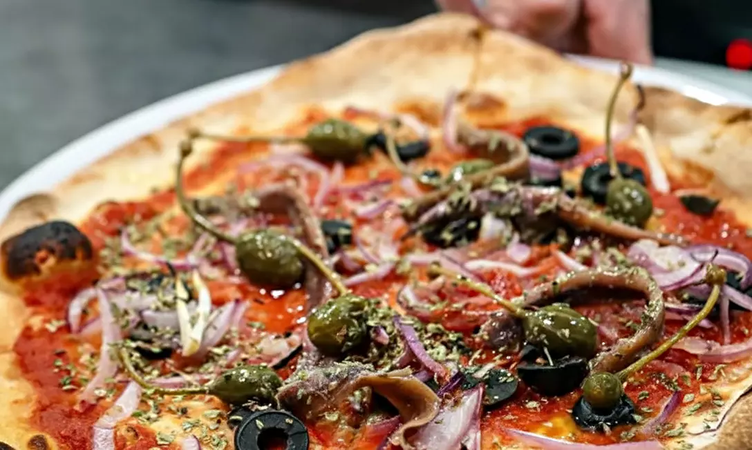 Menú italiano para 2 o 4 con pizzas a la pala y botella de lambrusco