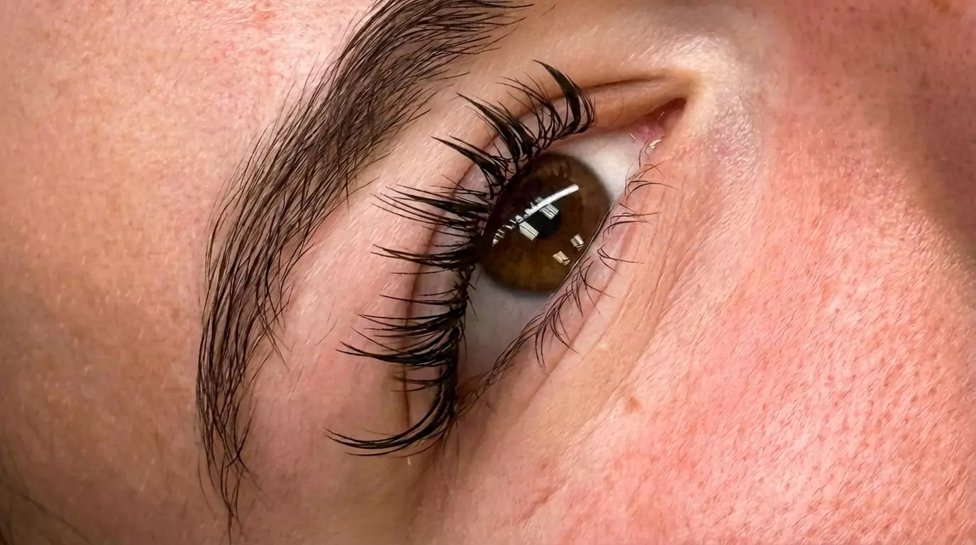 Achieve a Natural Look w/ Classic / Volume Full Set Eyelash Extensions