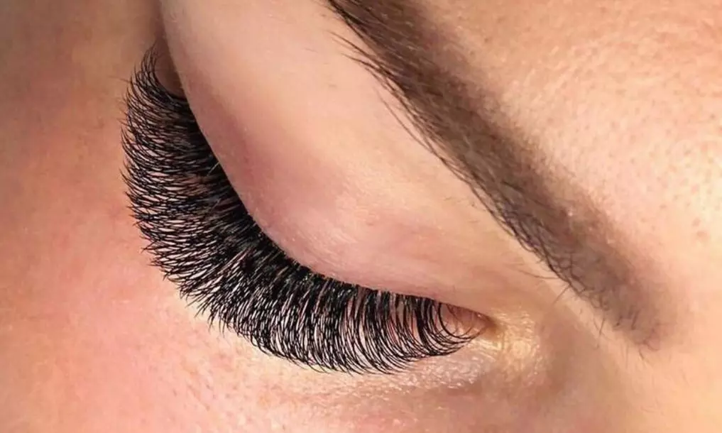 Wimpernverlängerung mit 1:1- oder 2D-3D-Volumentechnik für 1 Person