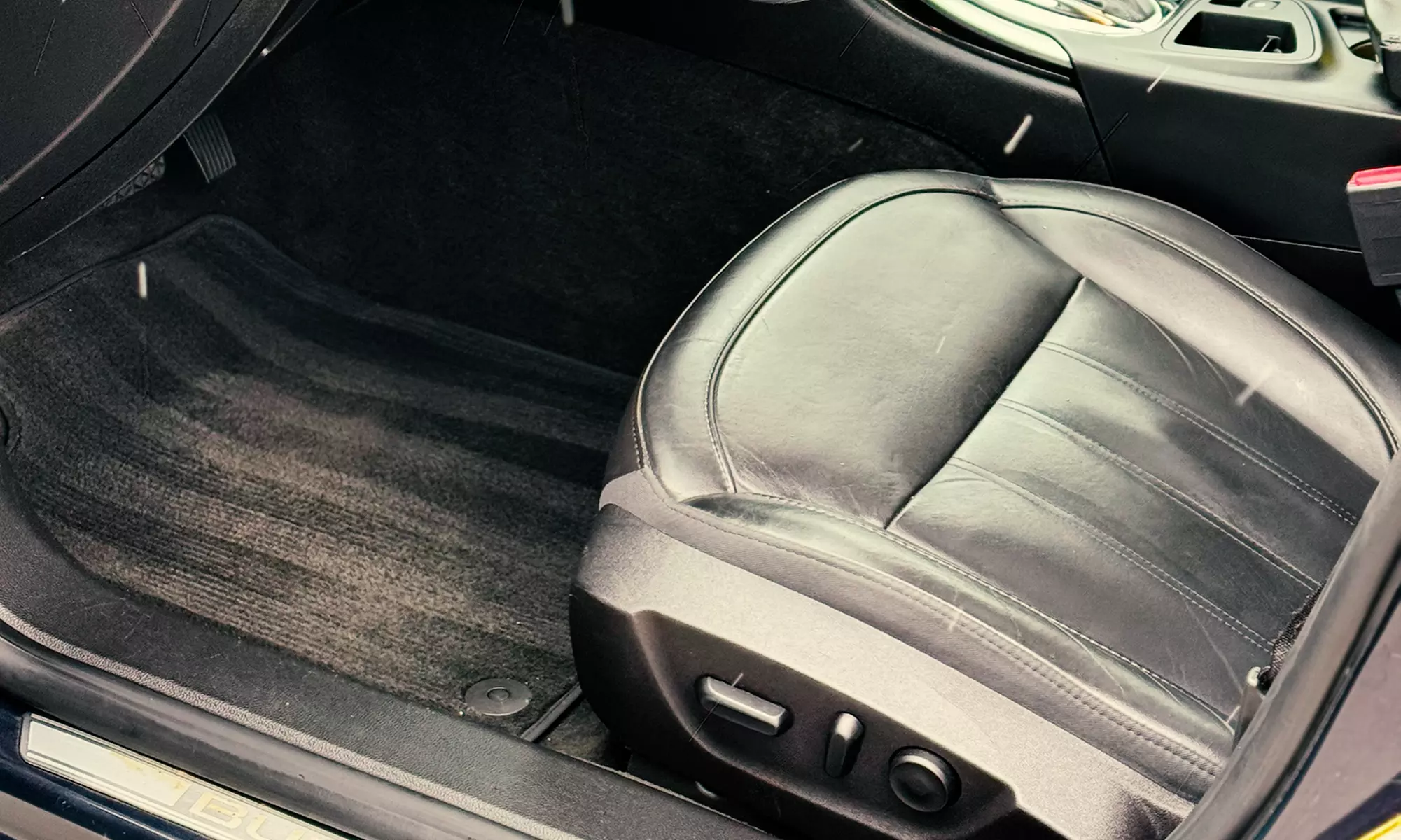 Signature Wash Or Interior and Exterior Detail for Sedan/SUV and Truck