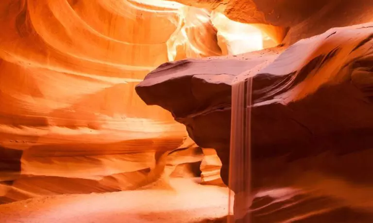 Explore Las Vegas with Marvit Tours