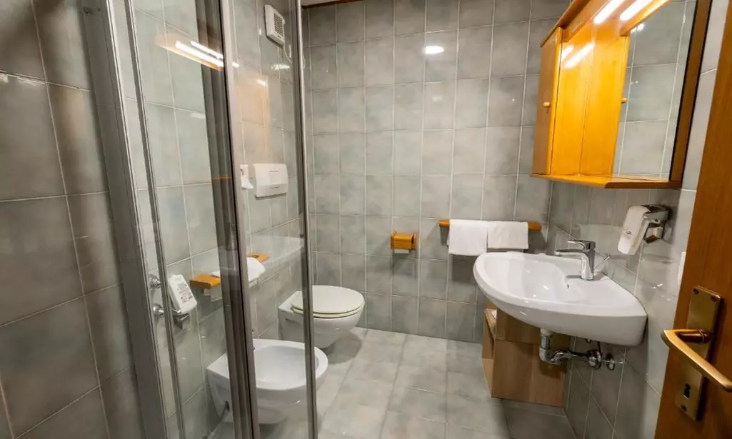 Trento: colazione o mezza pensione e area wellness fino a 4 persone