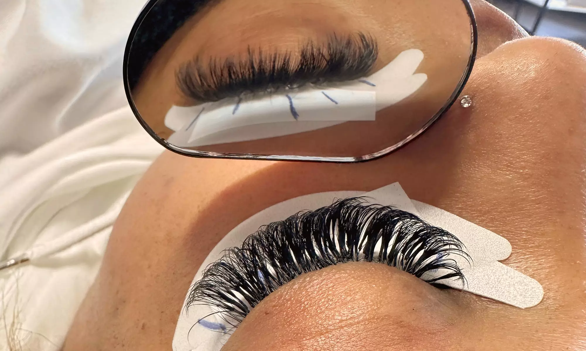 Lash Extensions - Full Set of Classic, Hybrid or Volume Lashes