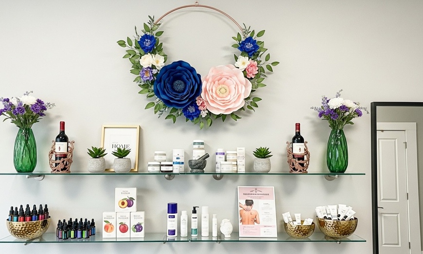 Image 4: Relax with One 60, 90 or 120-Minute Swedish Massage with Aromatherapy