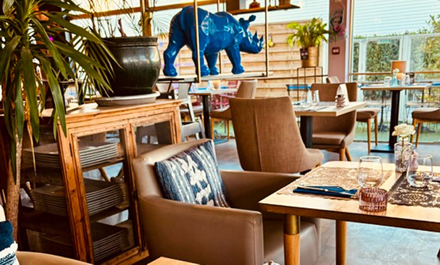 Image 6: Plat et dessert au choix pour 2 ou 4 personnes