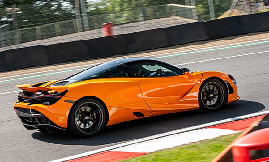 Image 2: Sportscar or Supercar Driving - 3,6 or 9 Miles in 1,2 or 3 cars