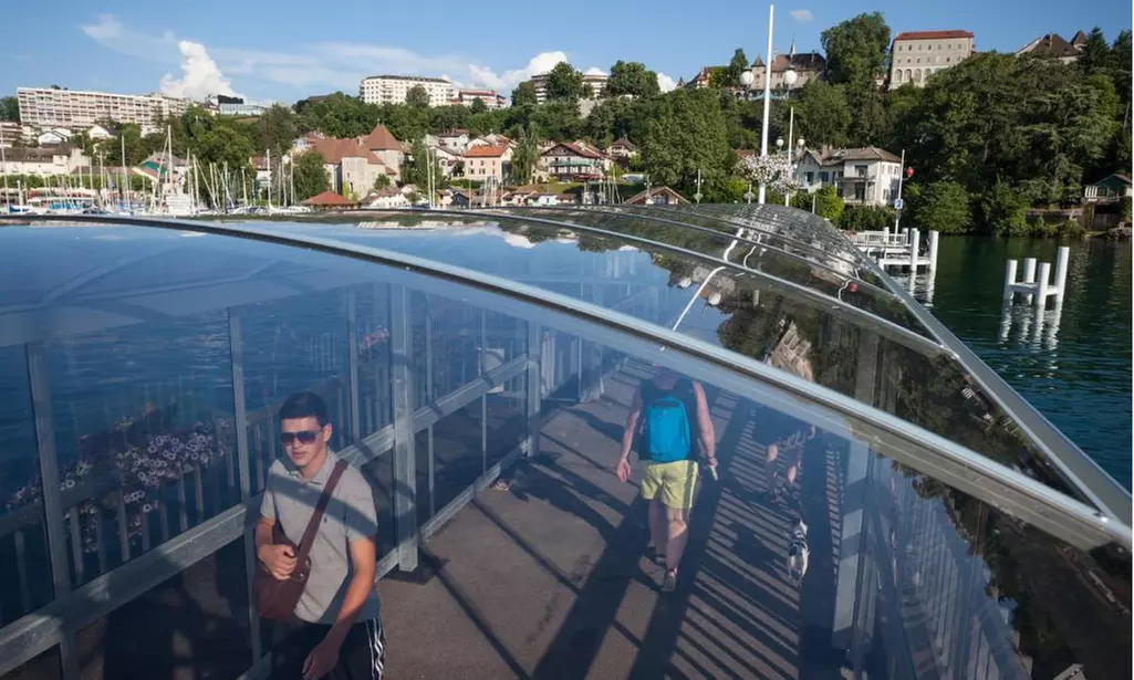 Thonon-les-Bains : chambre double avec petit-déjeuner en option