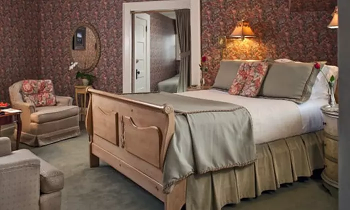 Member Pricing: Charming B&B Near Grove Park With Veranda Views