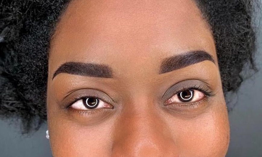 Image 5: Permanent mooie oogopslag: PMU behandeling naar keuze