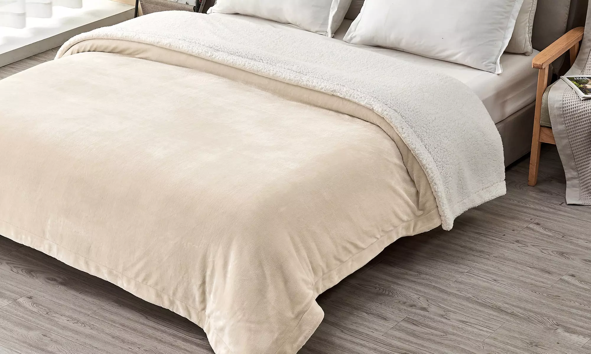 Cozy Plush Velvet & Sherpa Reversible Throw Blanket
