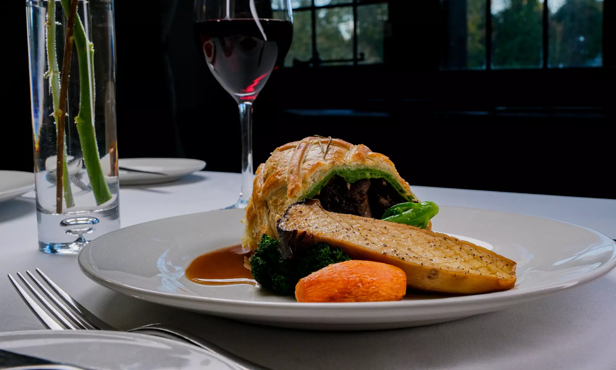 Cheshire Countryside: 4* Stay for 2 with Breakfast & Dinner