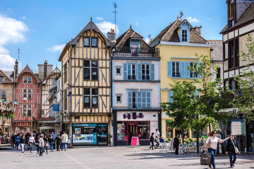 Troyes : appartement 1 chambre avec petit-déjeuner en option