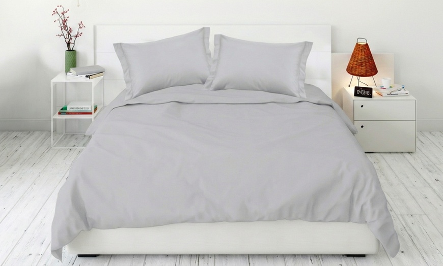 Image 9: Parure copripiumino matrimoniale in 100% raso di cotone Made in Italy