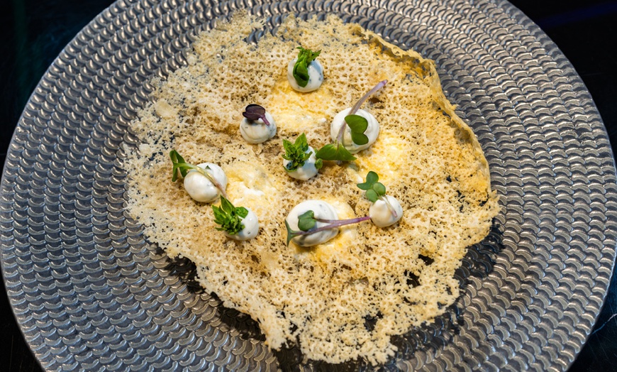 Image 2: Experiencia culinaria junto al mar con un menú completo para 2 o 4