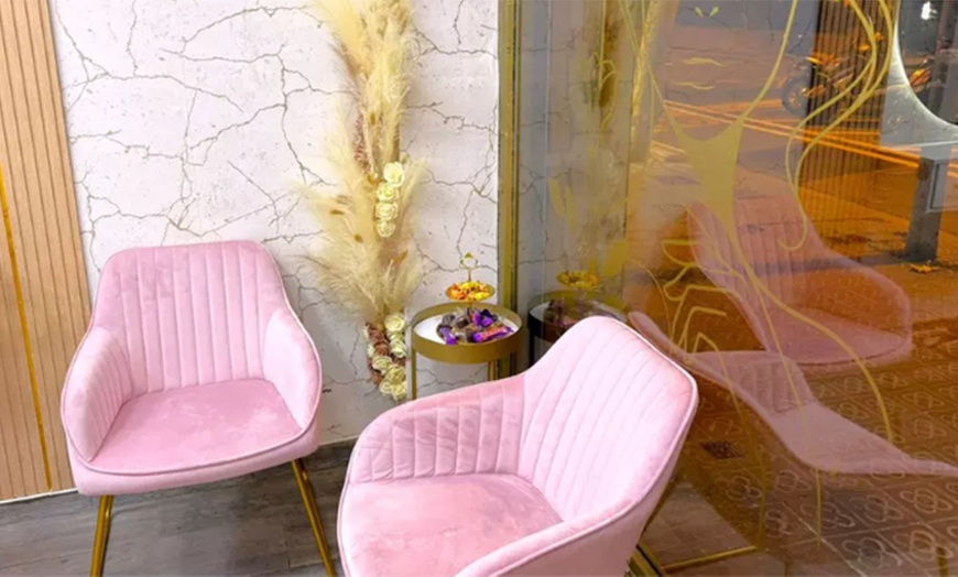 Image 6: Alisado brasileño de queratina con corte de puntas y peinado para 1 