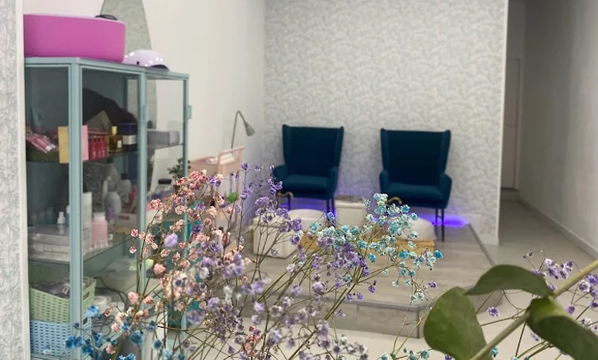 Image 4: Lifting y tinte de pestañas o con diseño y depilación de cejas 