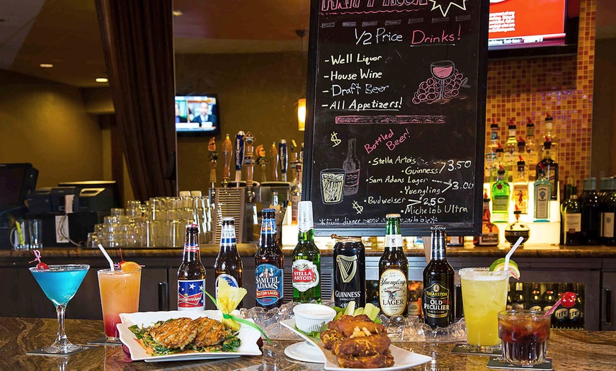 Image 13: Member-Only Deal: Steps from shopping, dining, & Orlando theme parks