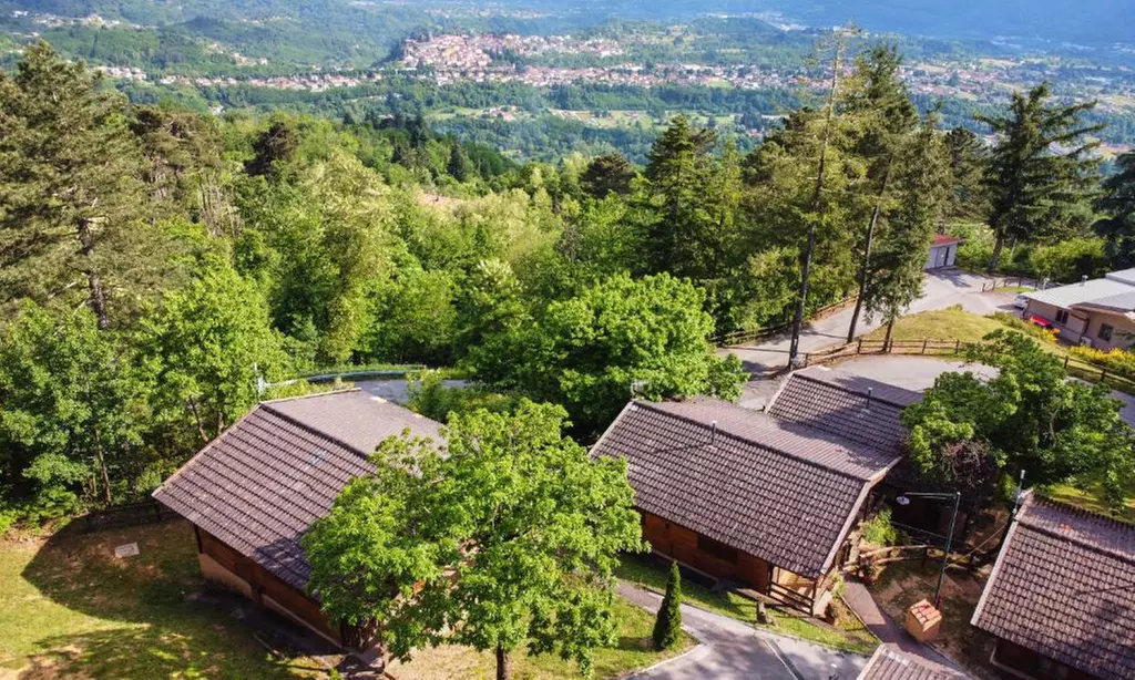 Lucca: camera o chalet Classic con colazione, cena e E-bike