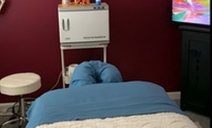 Image 3: One, Two, or Three 60/90-Minutes Deep Tissue Massages 