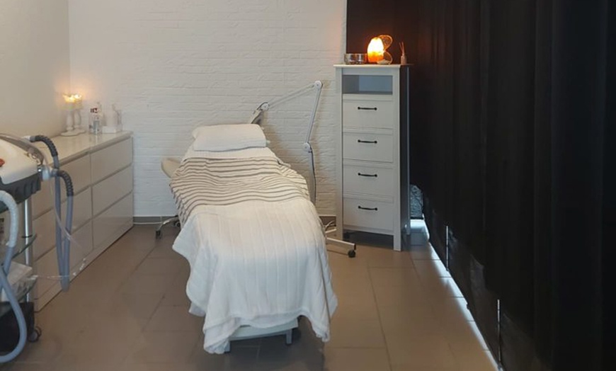 Image 3: Fuß-Spa, Rücken-Massage oder Ganzkörper-Massage für 1 Person