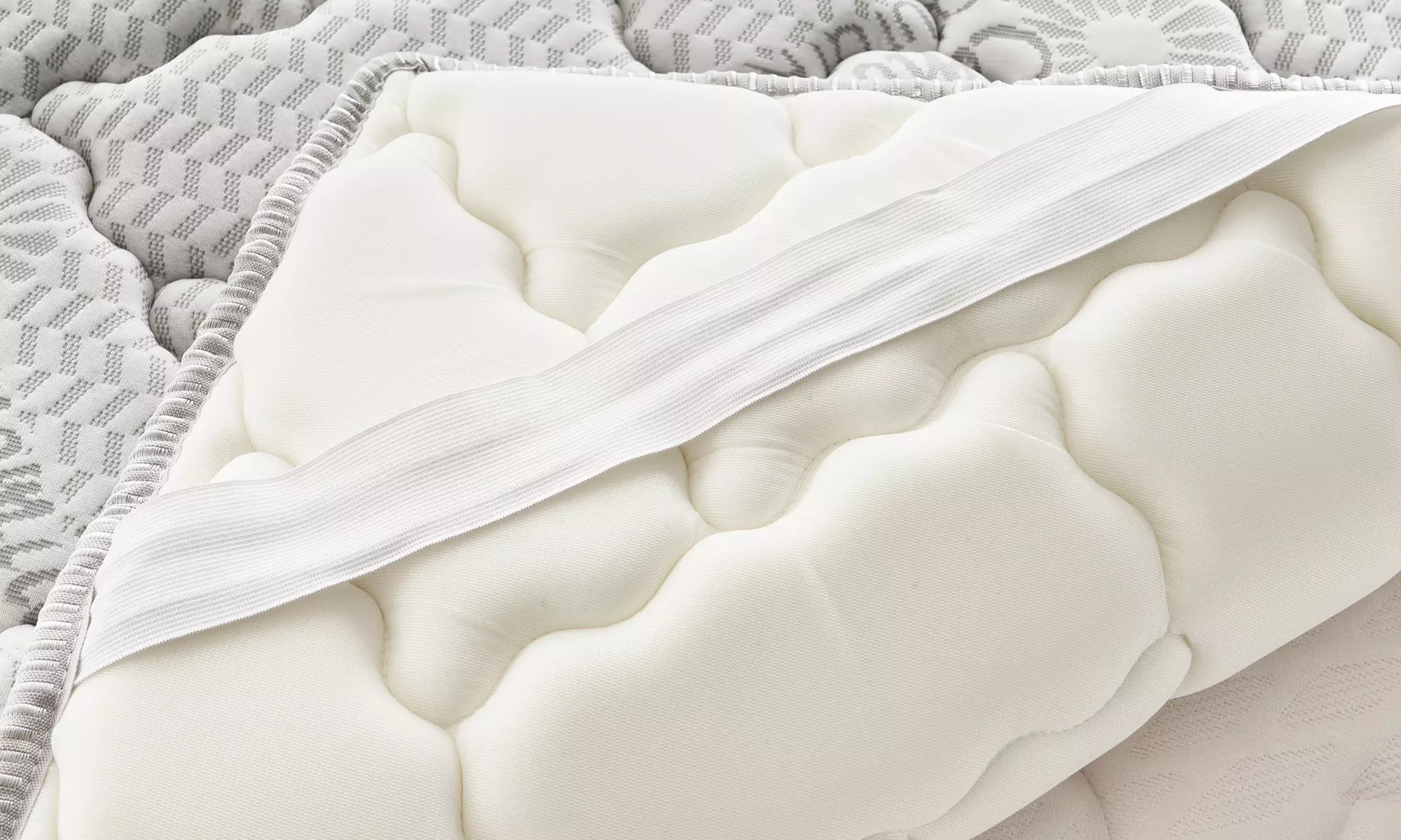 Topper in memory foam con rivestimento camomilla