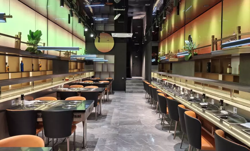 Image 1: Buffet asiático futurista con barbacoa coreana y hot pot en Madrid