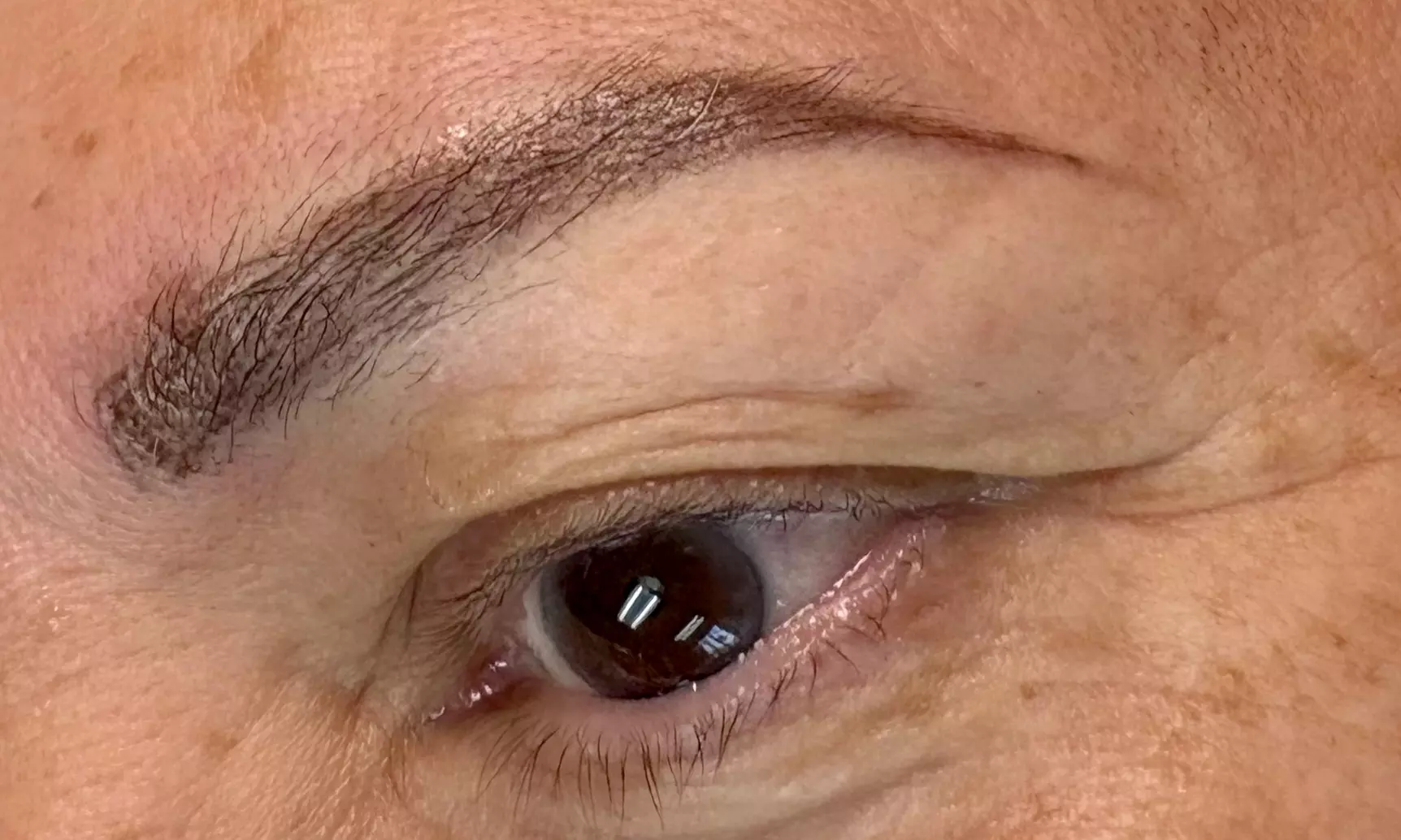 Enhance Your Look with Permanent Eyebrow or Tattoo Sessions