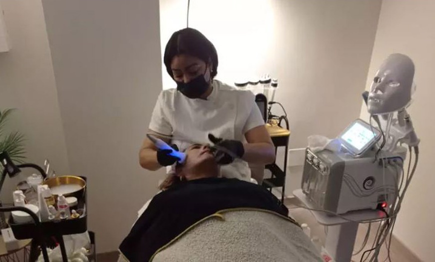 Image 2: Hidrolimpieza facial con radiofrecuencia y electroestimulación 