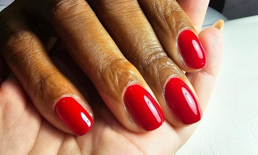 Image 4: Nail Care Awaits: Russian Gel Manicure with E-File Dry Technique