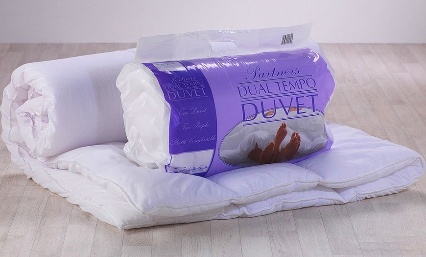 Image 1: Luxury Dual-Tog Couples Duvet