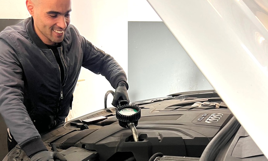 Image 2: Kleine Autoinspektion inkl. Ölwechsel und Filterwechsel für 1 Fahrzeug
