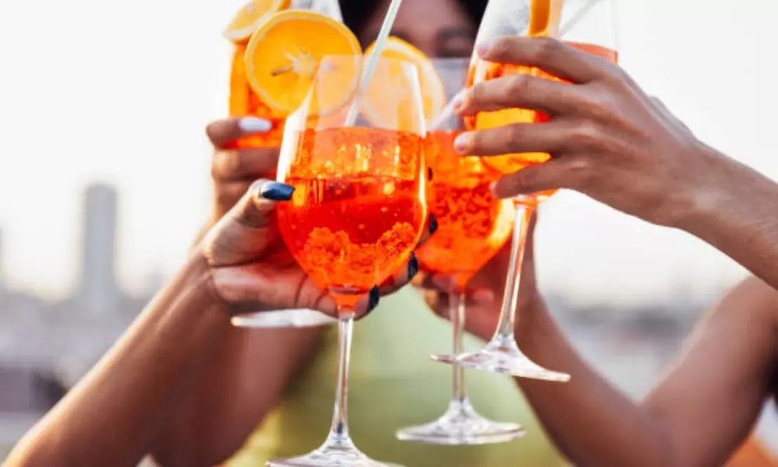 Focaccias italianas con Aperol o limoncello spritz