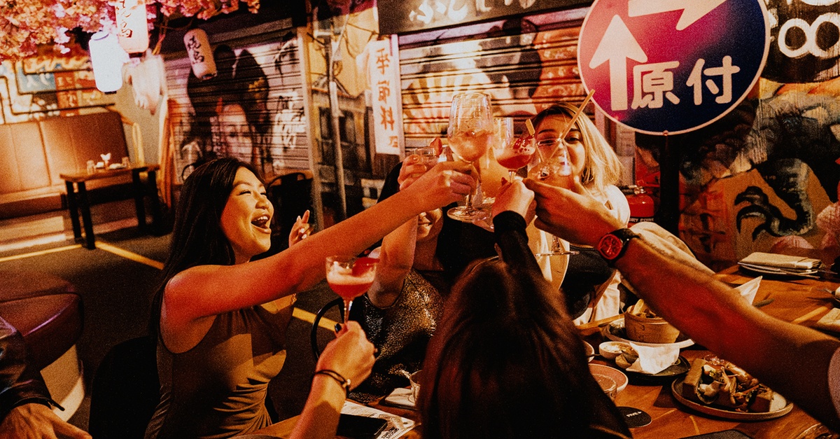 5* Monday Ladies Night Dinner And Beverages For 1, 2, Or 4 People 5* Monday Ladies Night Dinner And Beverages For 1, 2, Or 4 People